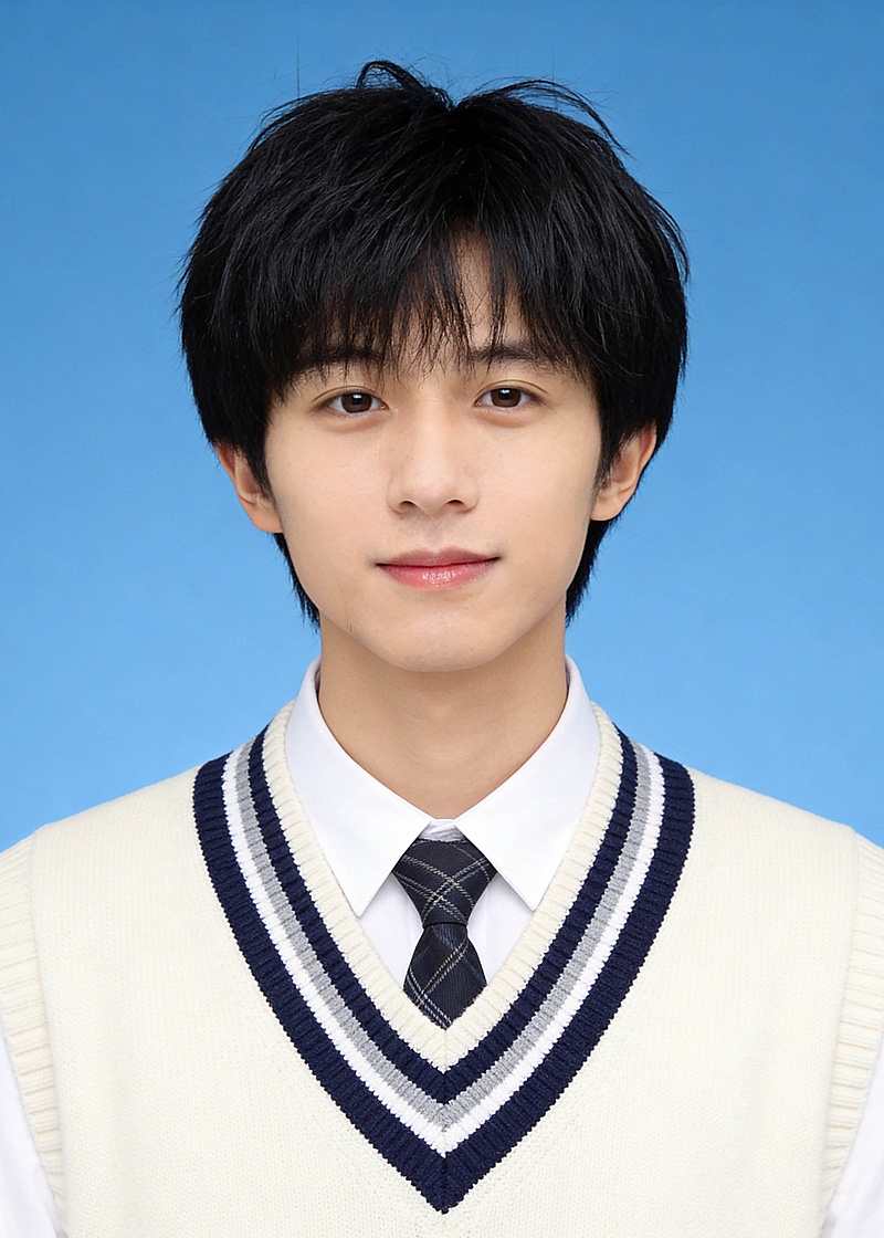 学院风浅马甲条纹领带男生蓝底证件照