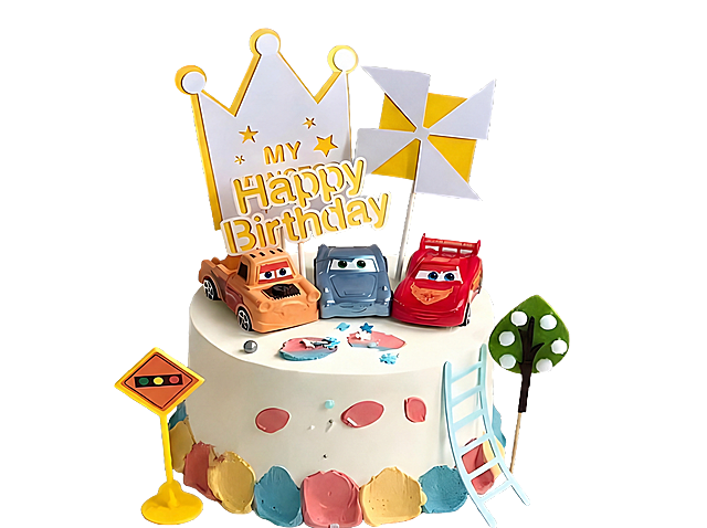 把蛋糕抠出来并除去底托