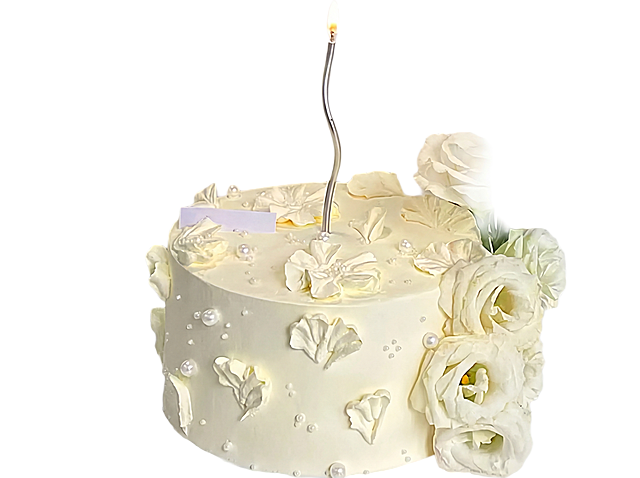 把整个蛋糕抠出来，并消除蛋糕的底托