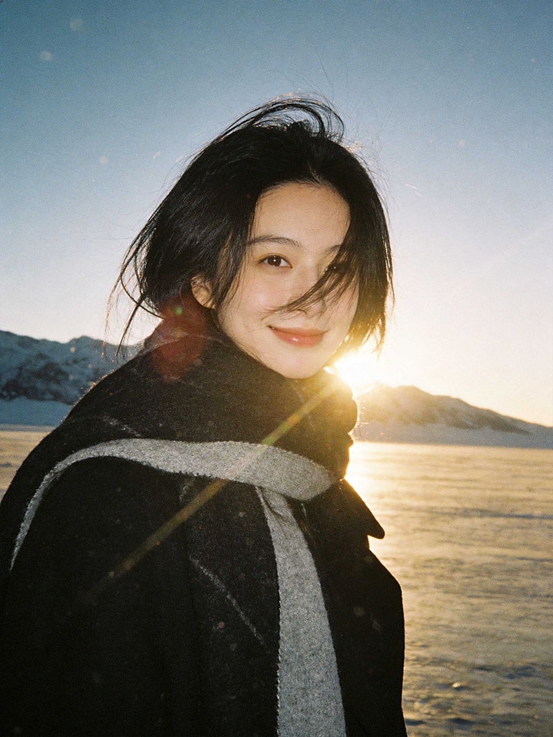 清新唯美晨雾旅拍生活照写真