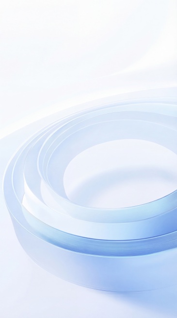 超清画质，智能降噪，细节锐化，8k分辨率，高折射率，边缘厚度感，通透体积光，通透无杂质，修复这幅浅蓝渐变透明圆环图片的画质，保留原图构图视角预览效果