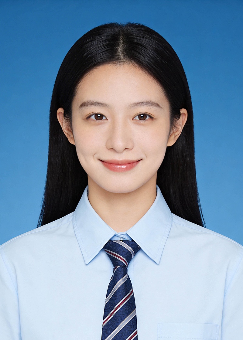 淡蓝色衬衫学生感女性证件照