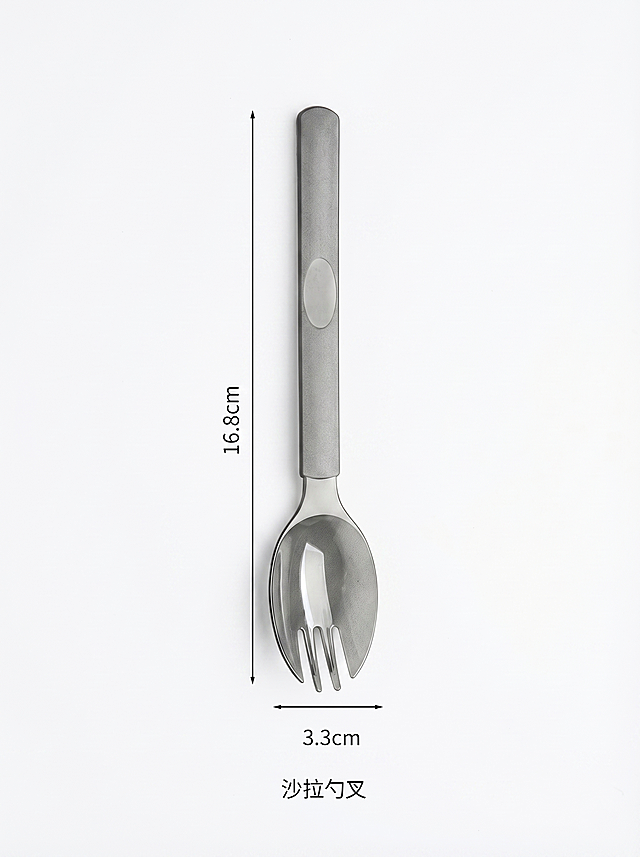 参考示例风格，1688电商商品尺寸详情图，竖版3:4比例，食品级一次性沙拉勺叉，标注尺寸长度16.8cm宽度3.3cm，干净简约背景，保留产品主体重新绘制，标注清楚产品名称“沙拉勺叉”，高清商业风格适合批发平台