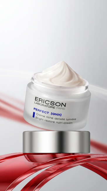 将图片中原有的面霜替换为第二张图片中的ERICSON面霜，保持原图片的构图、光影、背景和红色曲线装饰元素不变，保留打开的瓶口露出面霜膏体，整体风格一致预览效果