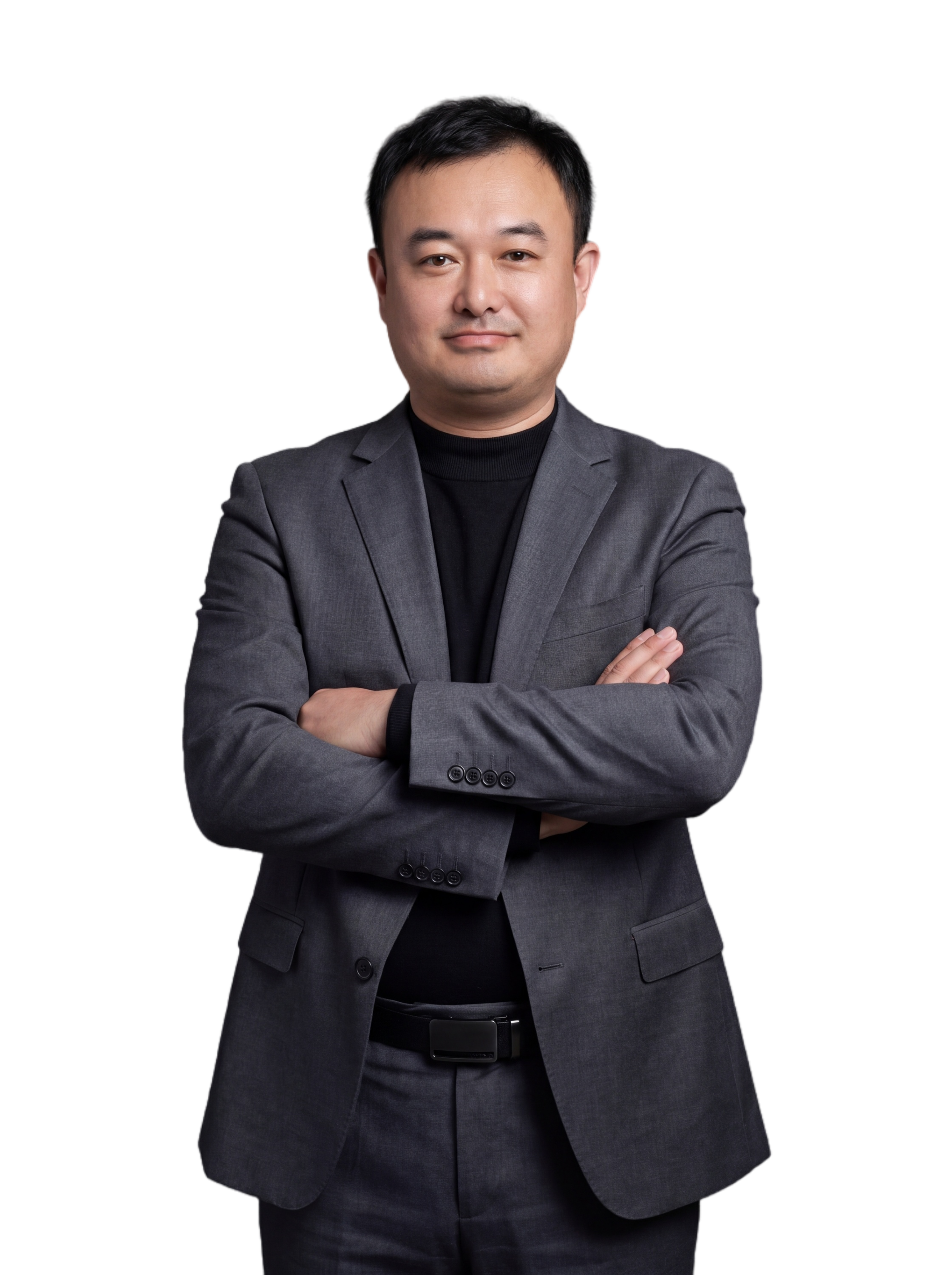 参考图中保留人物脸型、发型、年龄等特征生成职场形象照,标准焦段… - 图片创意预览