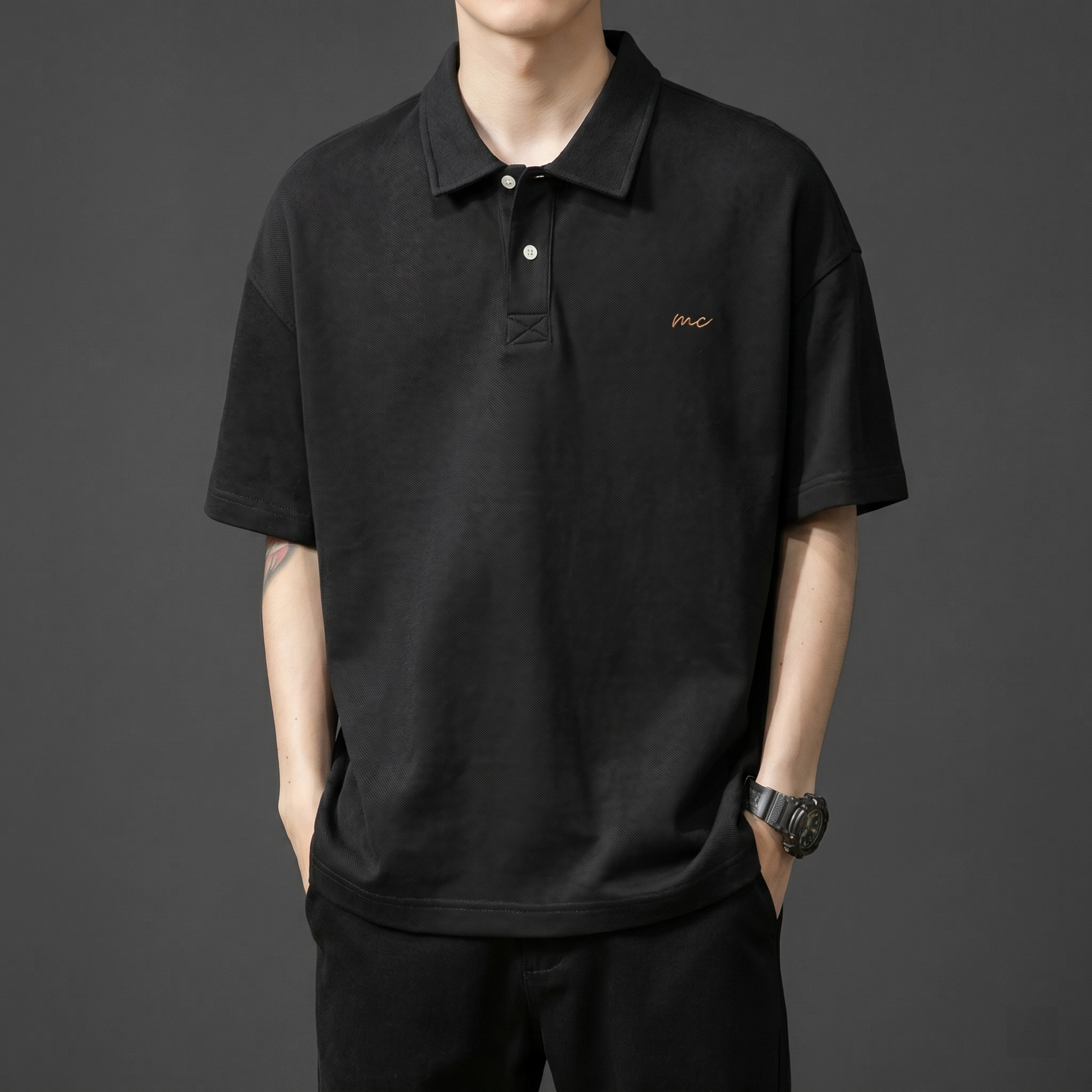 超写实男士服装摄影。 主体：上装占画面60%，核心展示面完整不… - 图片创意预览
