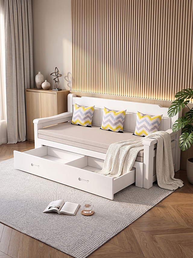 沙发床严格参照上传产品图（https://gdesign-dam-hz.dancf.com/36497146701654138/10da5ea107e34ae68cb7700c17dcdf64.jpg），完整保留所有可见组件、部件、轮廓形状、结构、比例、材质质感、颜色与上传图完全一致。将该沙发床放置到参考图（https://gdesign-dam-hz.dancf.com/36497145049504881/5b6eaadfb889421593219c96ce2a4c53.png）风格的室内家居空间中，保留参考图的骨架：场景大类为室内家居客卧一角，承载面为木质人字拼地板，木质地暖棕自然原木色；核心色调为暖棕浅木色自然色系；产品位于画面居中位置，推拉抽屉拉出状态展示，配套地毯和生活小道具；主光为从左侧窗户透入的自然光斜射，暖调光影氛围；动态自然。
整体相似度达到参考图的80%，同时对所有场景元素进行全量换款，同品类同材质下更换款式：
①背景墙：参考图竖条木格栅山形发光背景→生成图轻奢格栅背景带隐藏氛围灯（同为竖条木质格栅换造型）
②侧边柜：参考图开放格原木侧边柜→生成图封闭式浅原木侧边储物柜换款式
③摆件：参考图兔子玩偶+雕塑摆件→生成图不同造型陶瓷花瓶+艺术抽象摆件
④绿植：参考图右侧角落绿植→生成图龟背竹大盆栽换款式
⑤窗帘：参考图左侧浅米色绑带窗帘→生成图浅灰色棉麻自然垂坠窗帘换款式
⑥地毯：参考图黑白格点地毯→生成图浅灰色几何纹理棉质地毯换花色
⑦桌面道具：参考图杂志+咖啡杯→生成图打开的书本+玻璃水杯
光影融合：左侧自然光斜射，产品受光面泛起暖棕木色，暗部映射浅木色光晕，与环境物理融合自然，无贴片感。
产品本体上的文字信息（logo / 型号 / 规格 / 参数 / 浮雕 / 刻度等）100% 保留不变；清除产品本体之外的装饰信息/卖点 / 水印 / 价格 / 排版角标 / 装饰边框等营销信息。
国内电商家居温馨风格，样板间精致感，明亮暖光多光源，生活化烟火气，画面分辨率 4K，保持原图片比例不变。