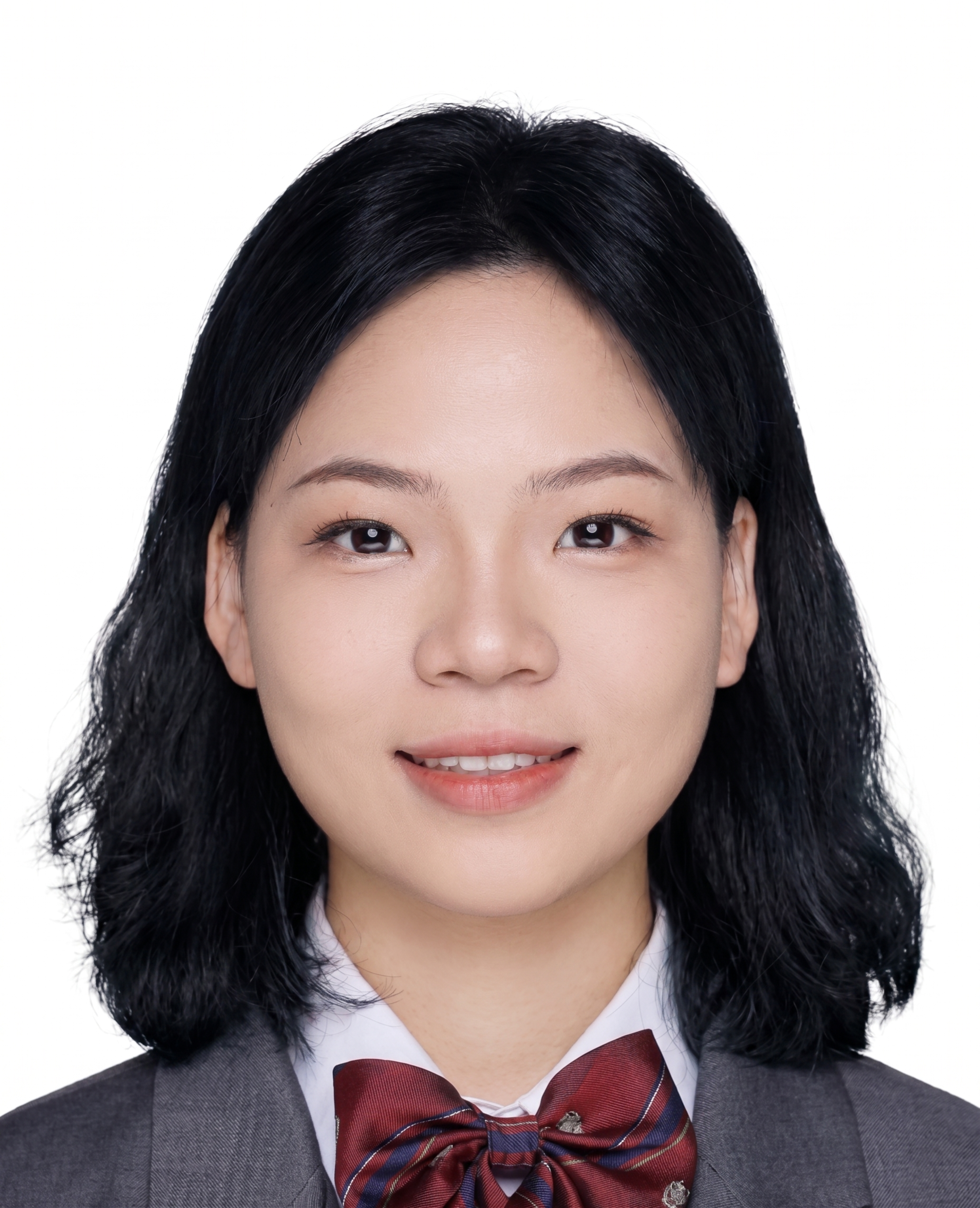 将人物的头发修改为纯黑色，同时加强画面整体清晰度，提升分辨率增… - 图片创意预览