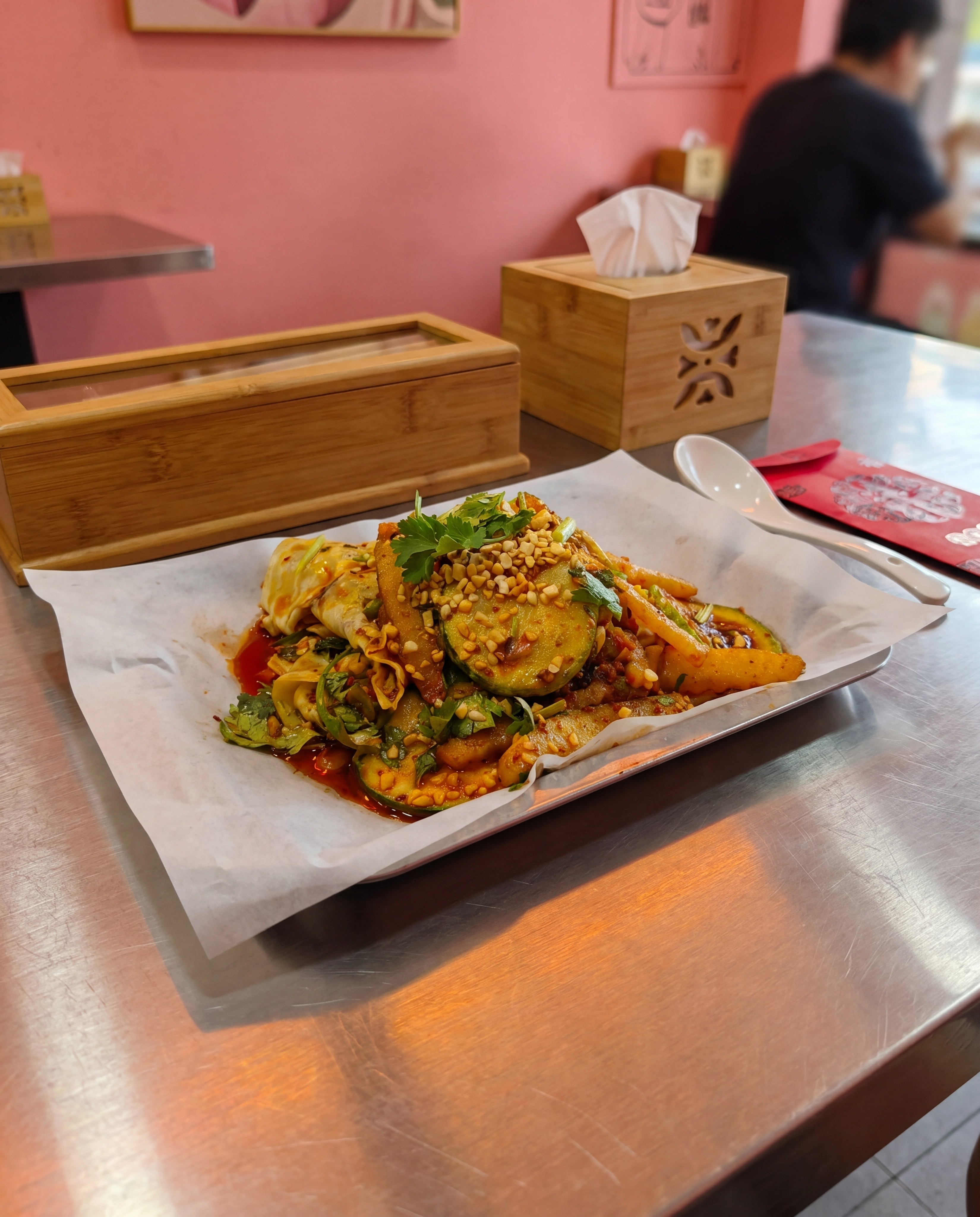 麻辣凉拌菜严格参照上传产品图，完整保留所有可见组件、部件、轮廓… - 图片创意预览