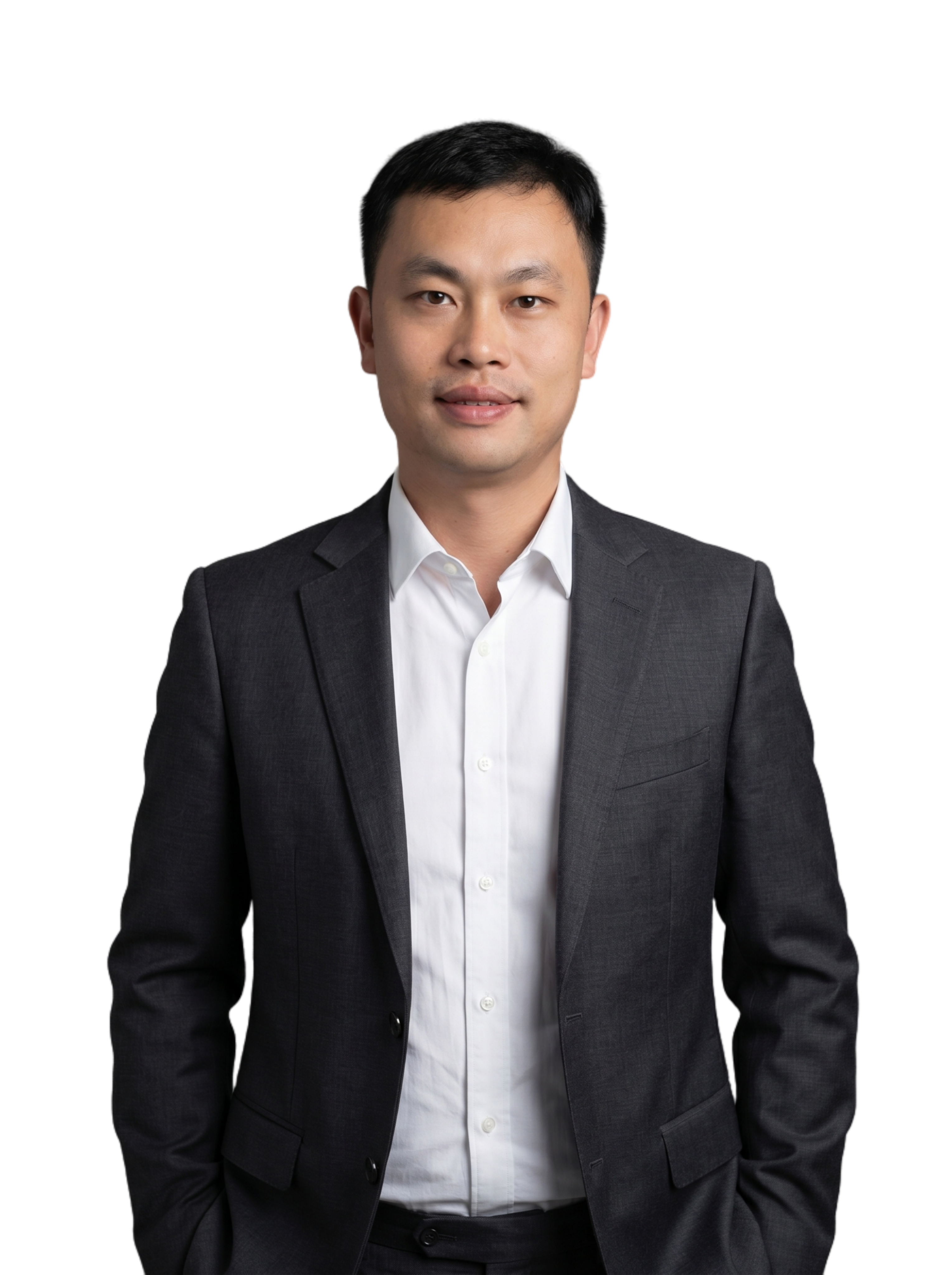 参考图中保留人物脸型、发型、年龄等特征生成职场半身形象照,标准… - 图片创意预览
