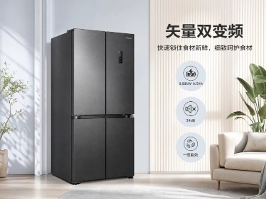 [第3屏] 矢量双变频性能展示详情页。本屏使用【图1】作为产品主体，【图3】作为版式和内容参考，整体相似度70%，调整主色调为灰蓝色。
[氛围/风格] 温馨家居场景风，浅灰蓝调自然氛围，实景质感，专业预览效果