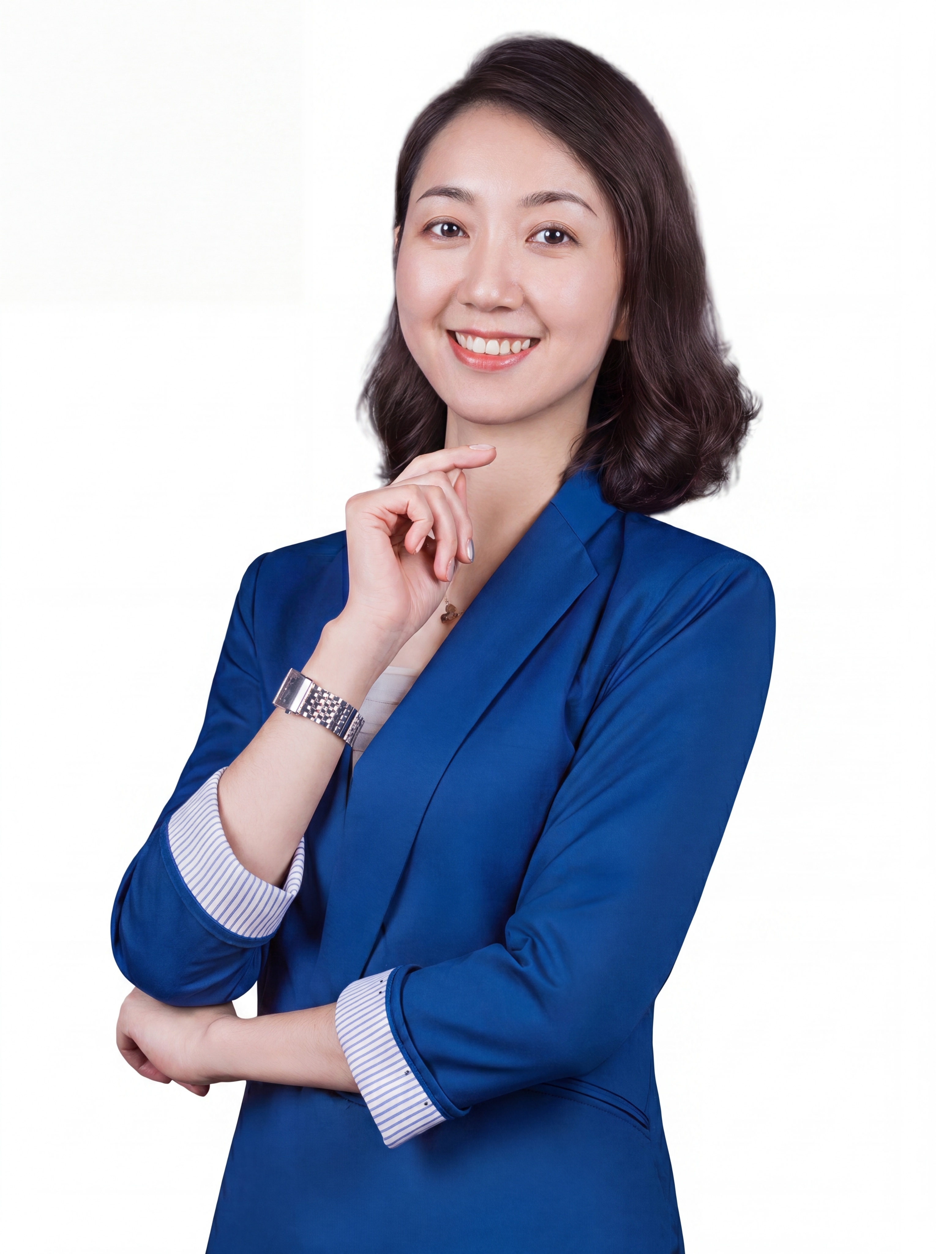 修复并重绘人物肖像：保留原图人物脸型、发型、表情、姿态与服装（… - 图片创意预览