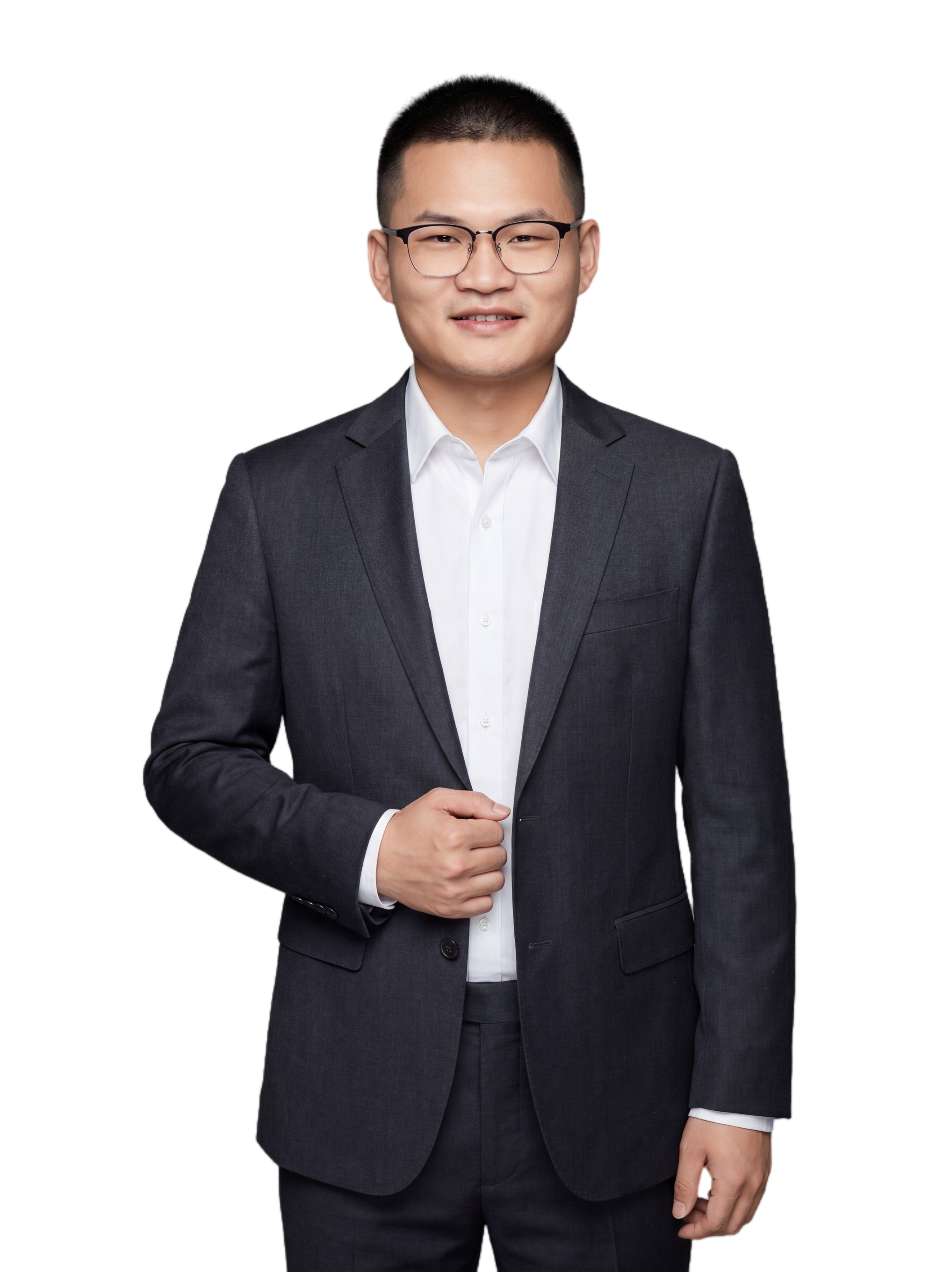 参考图中保留人物脸型、发型、年龄等特征生成职场形象照,标准焦段… - 图片创意预览