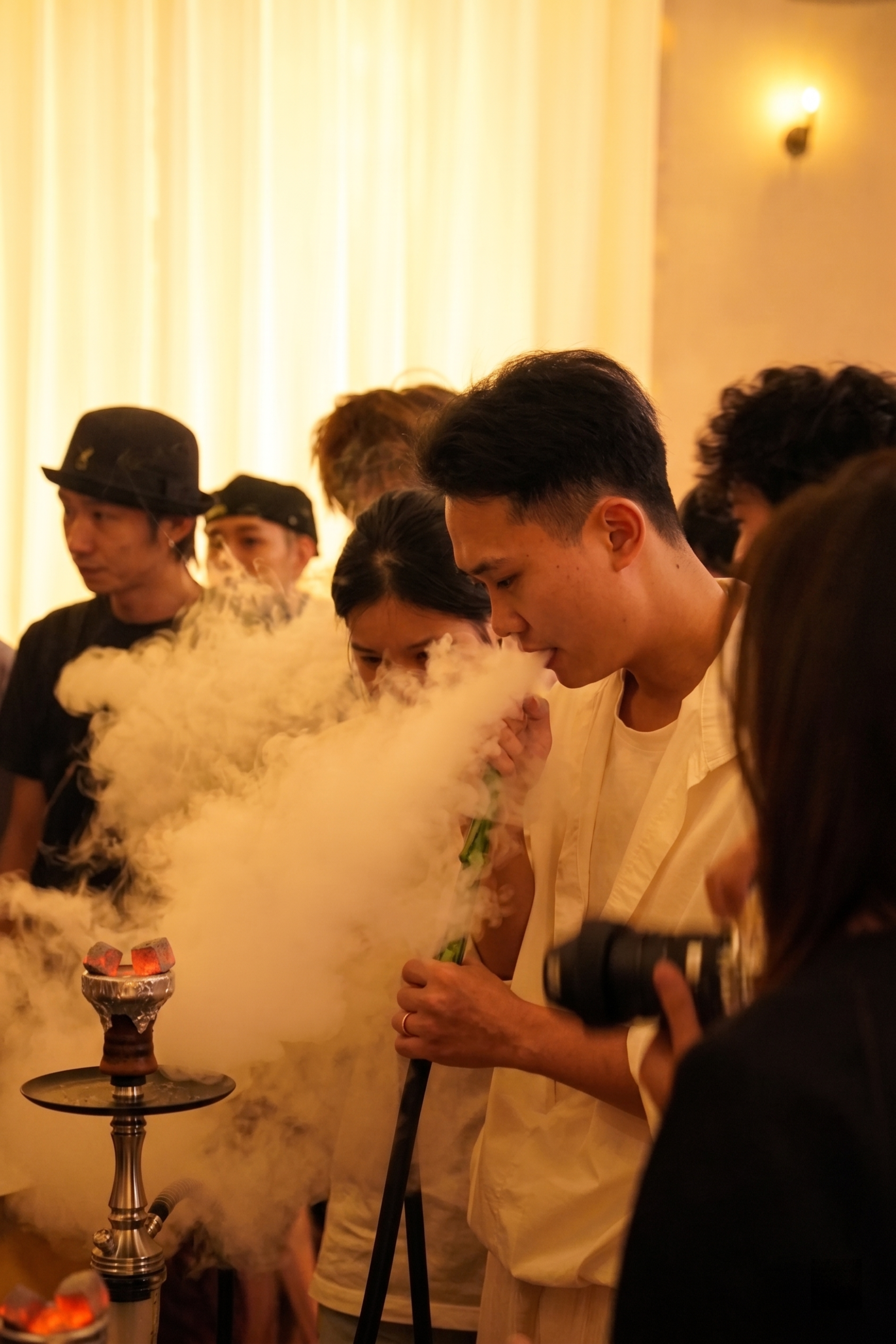 图生图：仅去除画面中的模糊与烟雾遮挡感，提升通透度与清晰度；严… - 图片创意预览