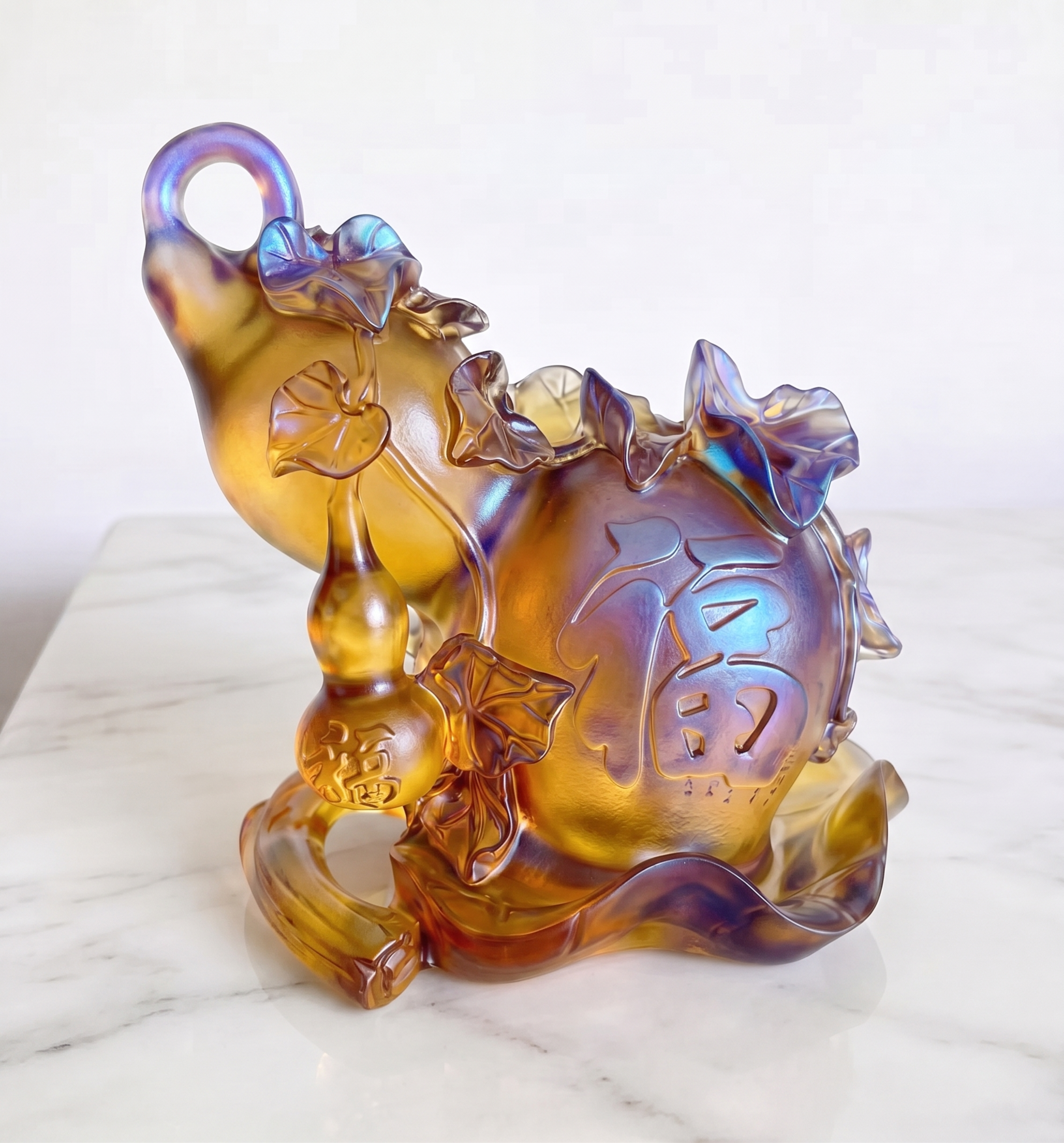 参考第二张如意摆件的琥珀金渐变带蓝紫色幻彩的琉璃色彩，给图1葫… - 图片创意预览