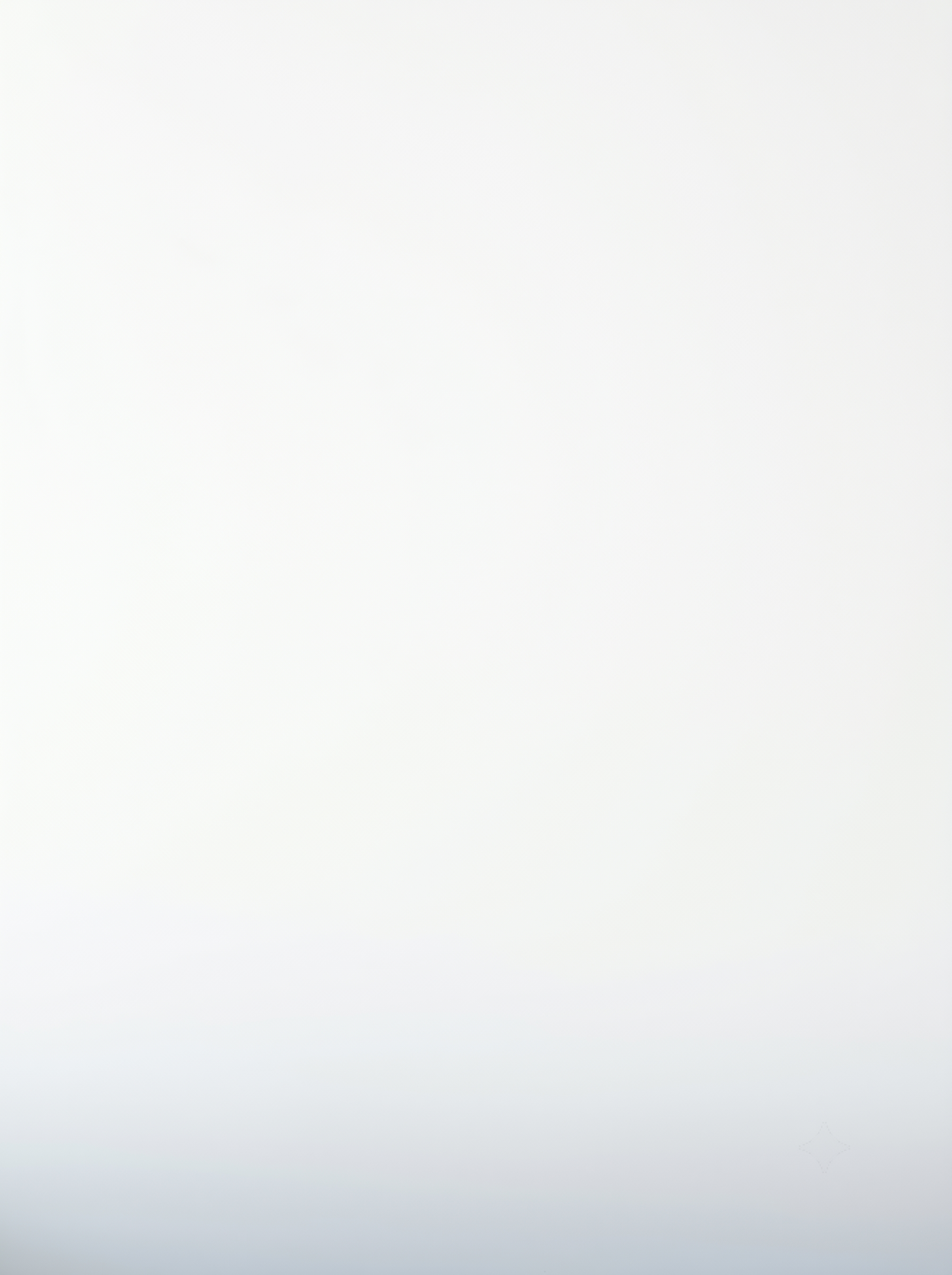 Pure white background with a ve… - 图片创意预览