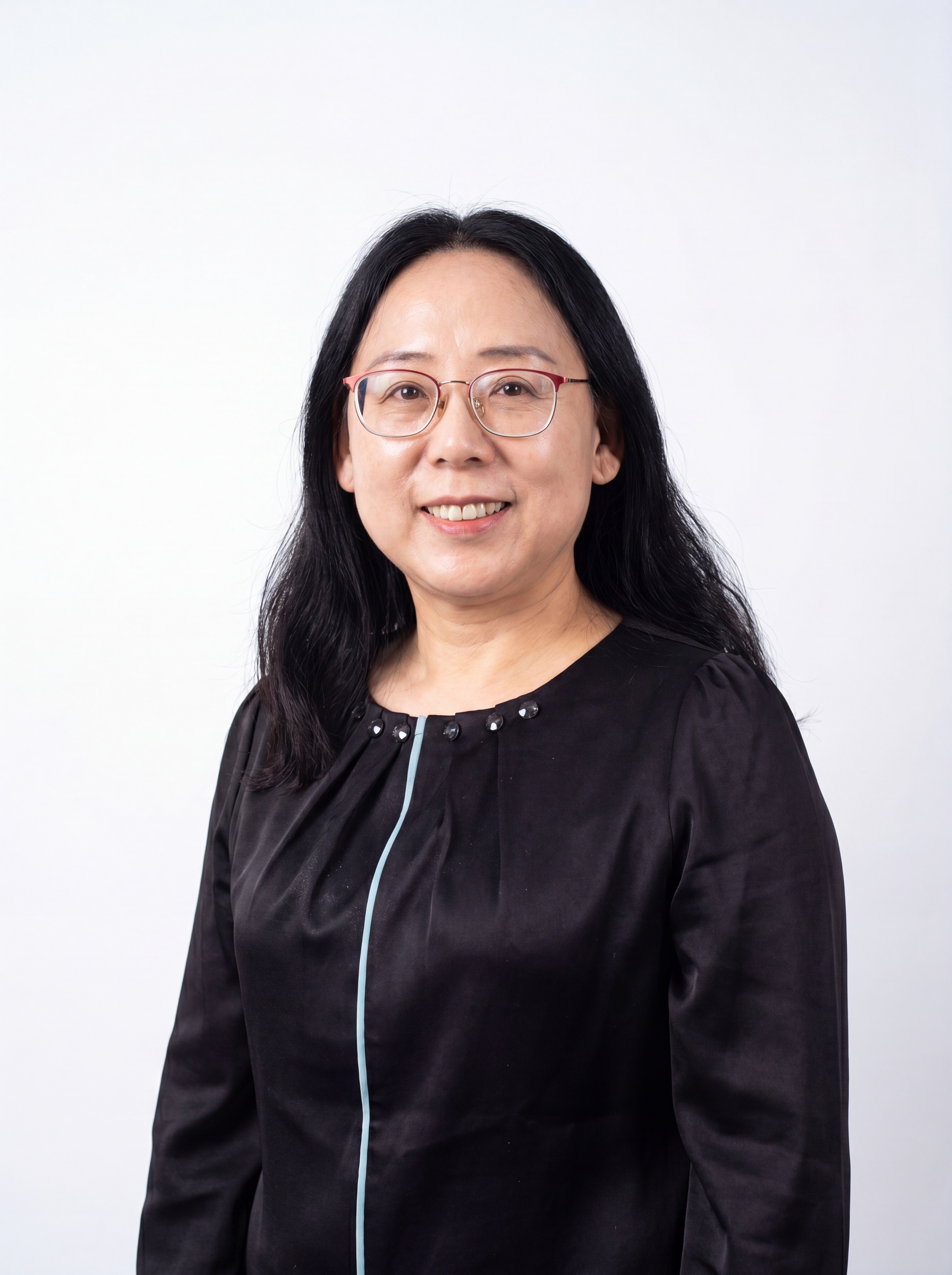 参考图中保留人物脸型、发型、年龄、红框眼镜等特征生成教师职业形… - 图片创意预览
