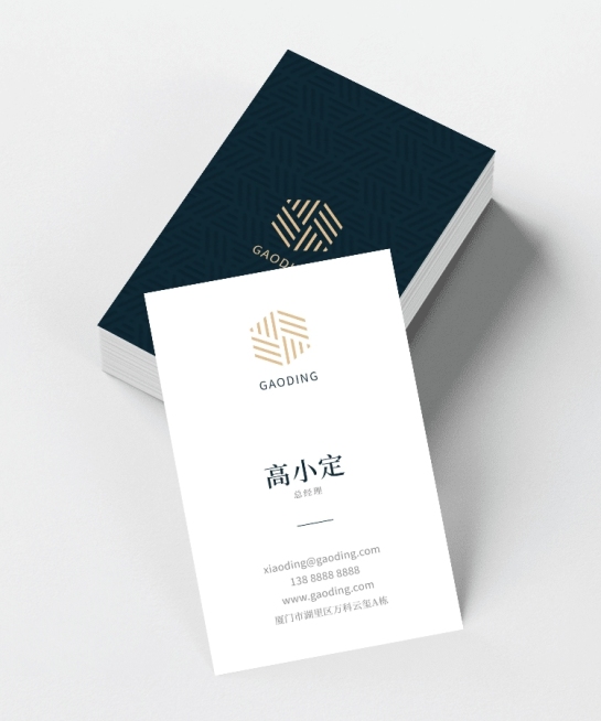 企业商务高端白金个人形象竖版名片预览效果