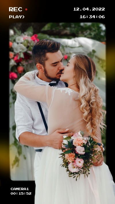 Literary Retro Style Kiss Couple Wedding Moment Record Instagram Story