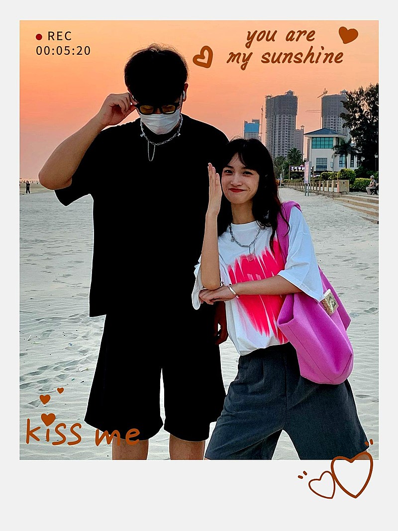 七夕情人节情侣晒照拍立得风plog模板