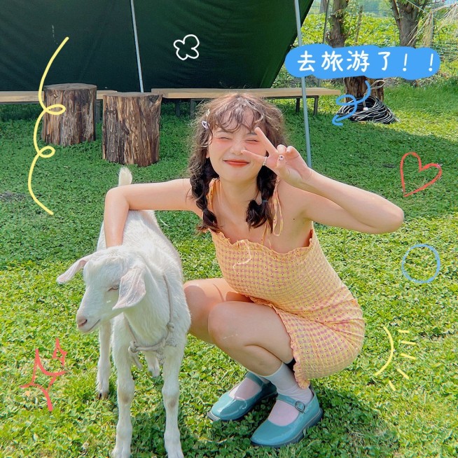 旅行户外风景通用简约风plog模板预览效果