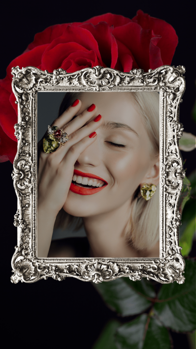 Woman Photo Smile Face Camera Frame Simulation Life Sharing Simple Fashion Style Poster Instagram Story