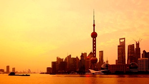 上海黎明时分，延时摄影(缩小)。