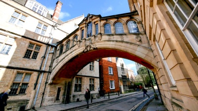 英国牛津大学叹息桥