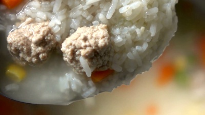 慢动作煮饭猪肉