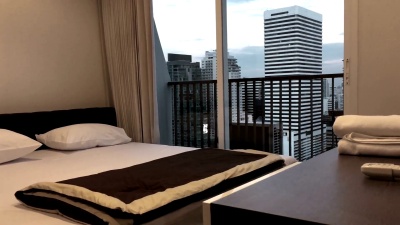 从卧室走到城市阳台