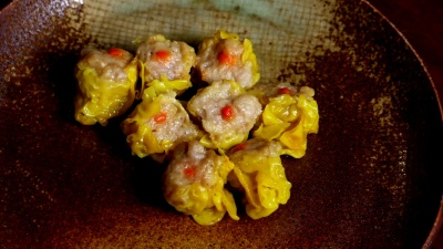 “寿麦”或“少麦”是一种“点心”中国传统食品。