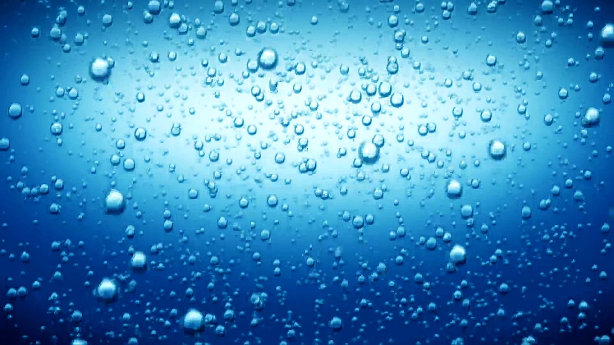 美丽的气泡在水中升起。蓝色泡泡水的可循环3D动画。  1080