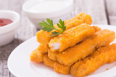 炸鱼条(手指)或鸡块