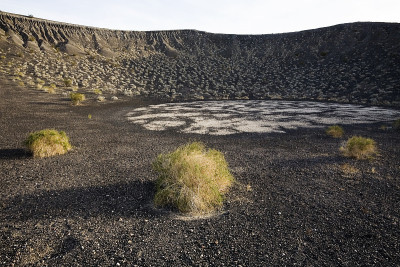 在火山口