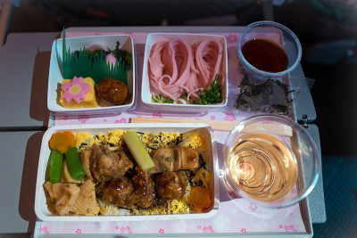 往返日本的航空(航班)膳食