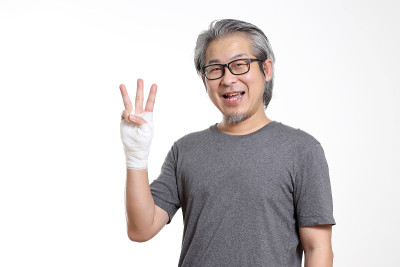 受伤的