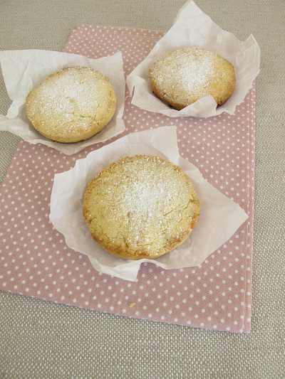 Polvoron，西班牙酥饼加杏仁粉