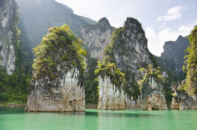 美丽的高山绿水(泰国的桂林)。
