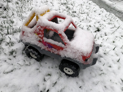 雪在城里