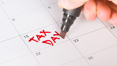 在日历上标明纳税日