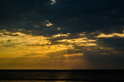里河伯海滩的晨曦