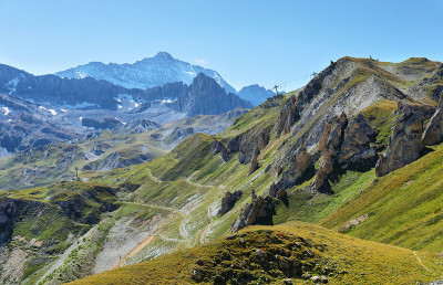 大卡斯峰(3855米)和其他山从Aiguille Percee，法国