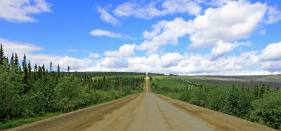 道尔顿公路与石油管道，从瓦尔迪兹，费尔班克斯到普拉德霍湾，阿拉斯加，美国