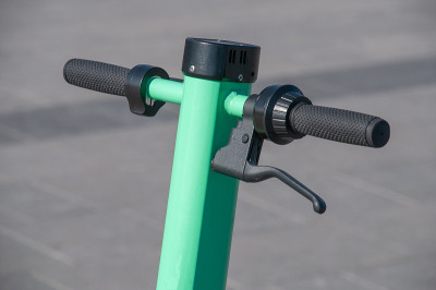 电动踏板车