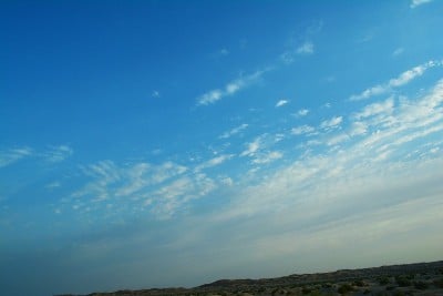 天空和沙漠