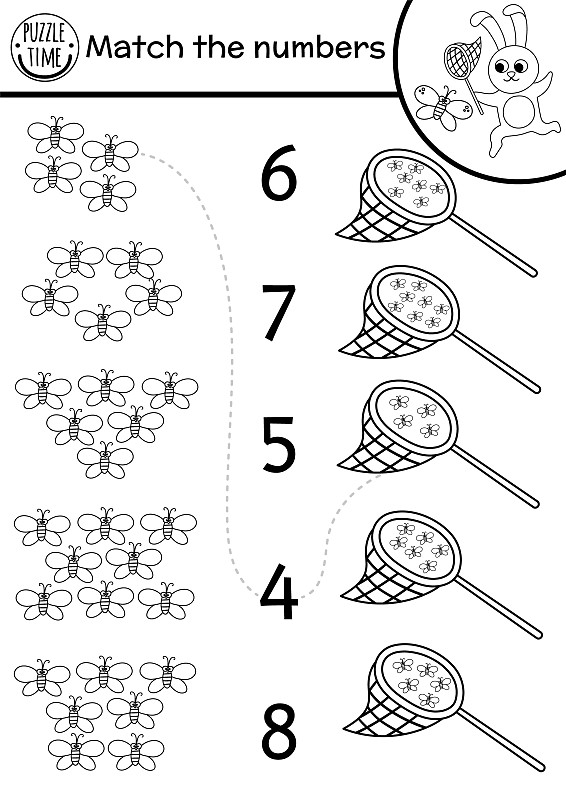 匹配数字黑白游戏与蝴蝶在网。森林数学大纲活动为学龄前儿童与可爱的昆虫和兔子。教育印刷计数工作表与有趣