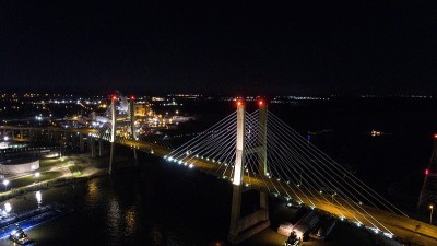 科克伦大桥的夜晚