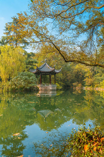 西湖的中国建筑