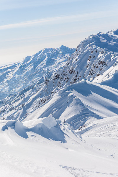 冬天在山上滑雪胜地