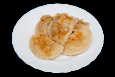 汤圆白盘黑